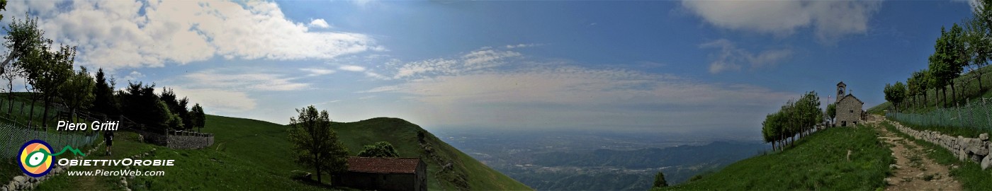 65 Panoramica verso il Santuario della Sacra Famiglia.jpg